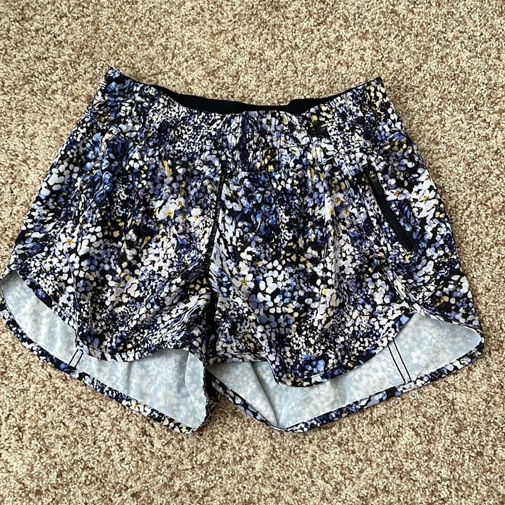 Lululemon tracker shorts 4’